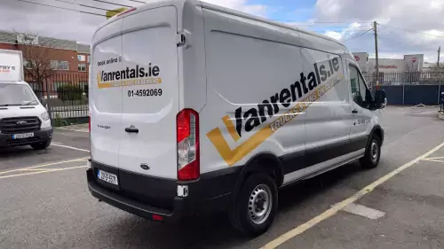 Hire Truck with 750kg Tail Lift